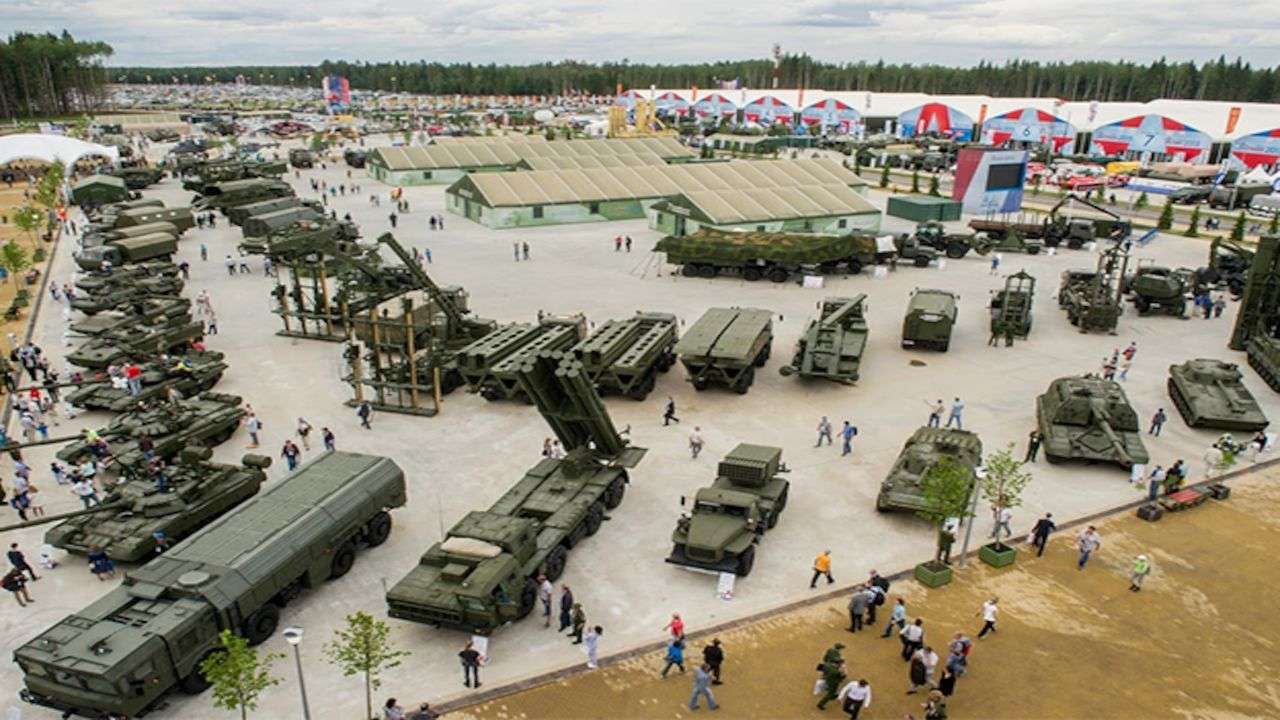 Rosoboronexport presented top 5 new Russian export products of 2021