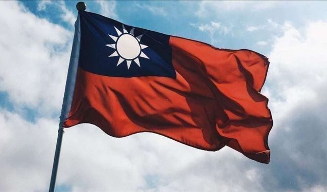 17 Chinese warplanes, ships spotted around Taiwan