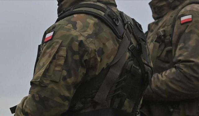 8,000 Polish volunteers, including minors, to receive military training