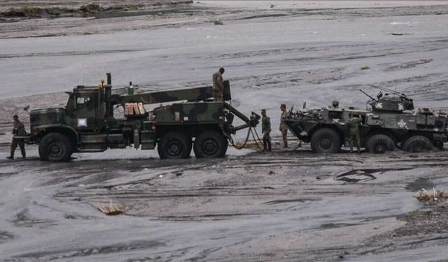 Philippines beefs up defense after reports of new Chinese activity in S.China Sea