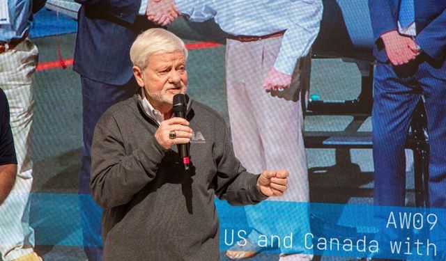 Leonardo and Metro Aviation sign distributor agreement for AW09 helicopter