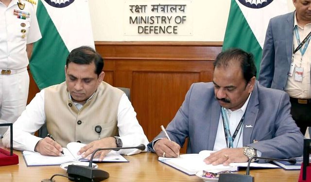 Hindustan Aeronautics Limited sign contract with Indian MoD for Mid Life Upgrade of 25 Dornier Aircraft of Indian Navy