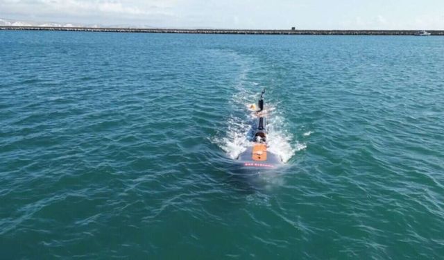 British engineers demonstrate UK’s first autonomous extra-large submarine for military use