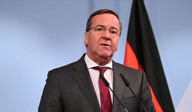 Germany to buy 4 advanced submarines as Russia tensions grow