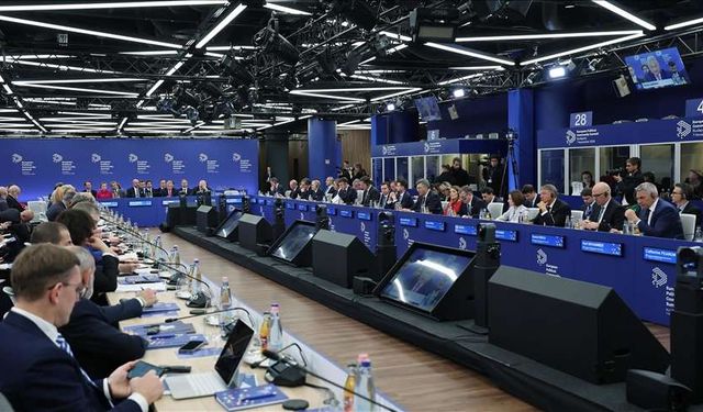 NATO defense chiefs reaffirm support for Ukraine