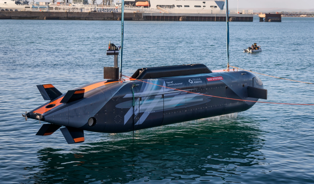 UK and Canada extend collaboration on autonomous submarine project
