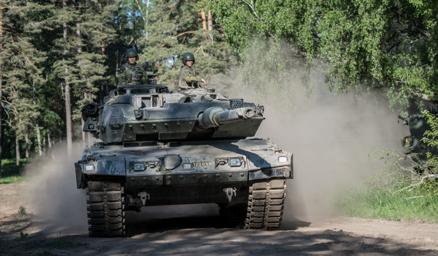 Czech Republic signs $1.6B Leopard tank deal with Germany