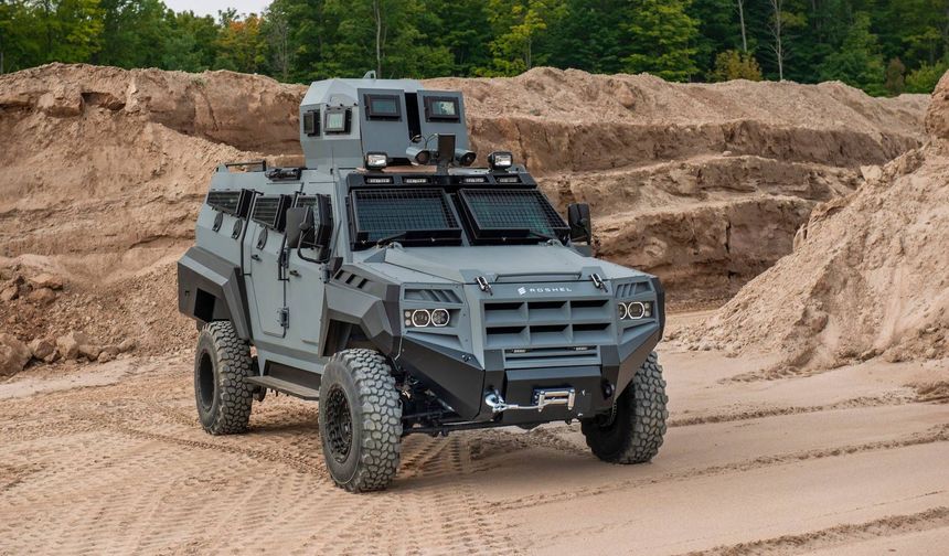 Roshel delivers 2,000th Senator armoured vehicle to support Ukraine
