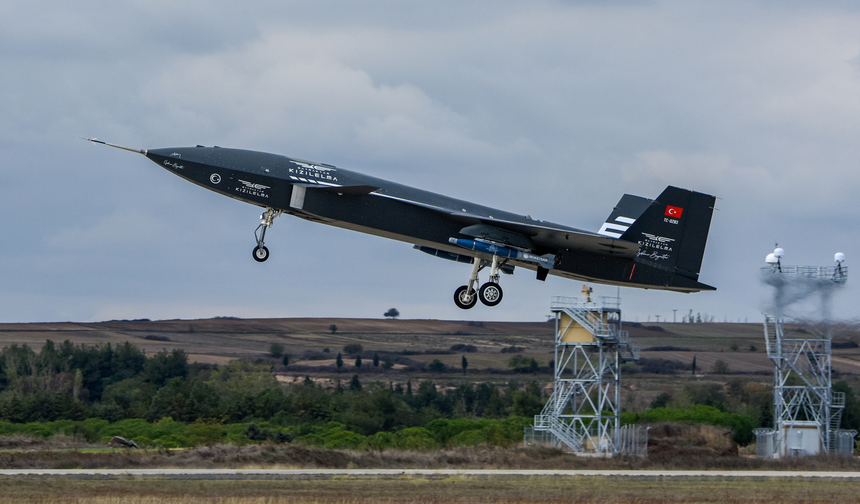 Bayraktar KIZILELMA hits targets in first live-fire test